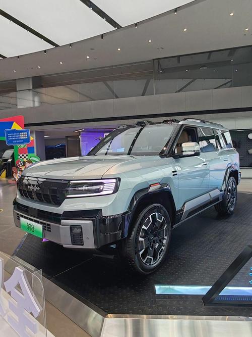 佛山143比亚迪方程豹硬派越野的爆款，英菲尼迪35周年与你共成长